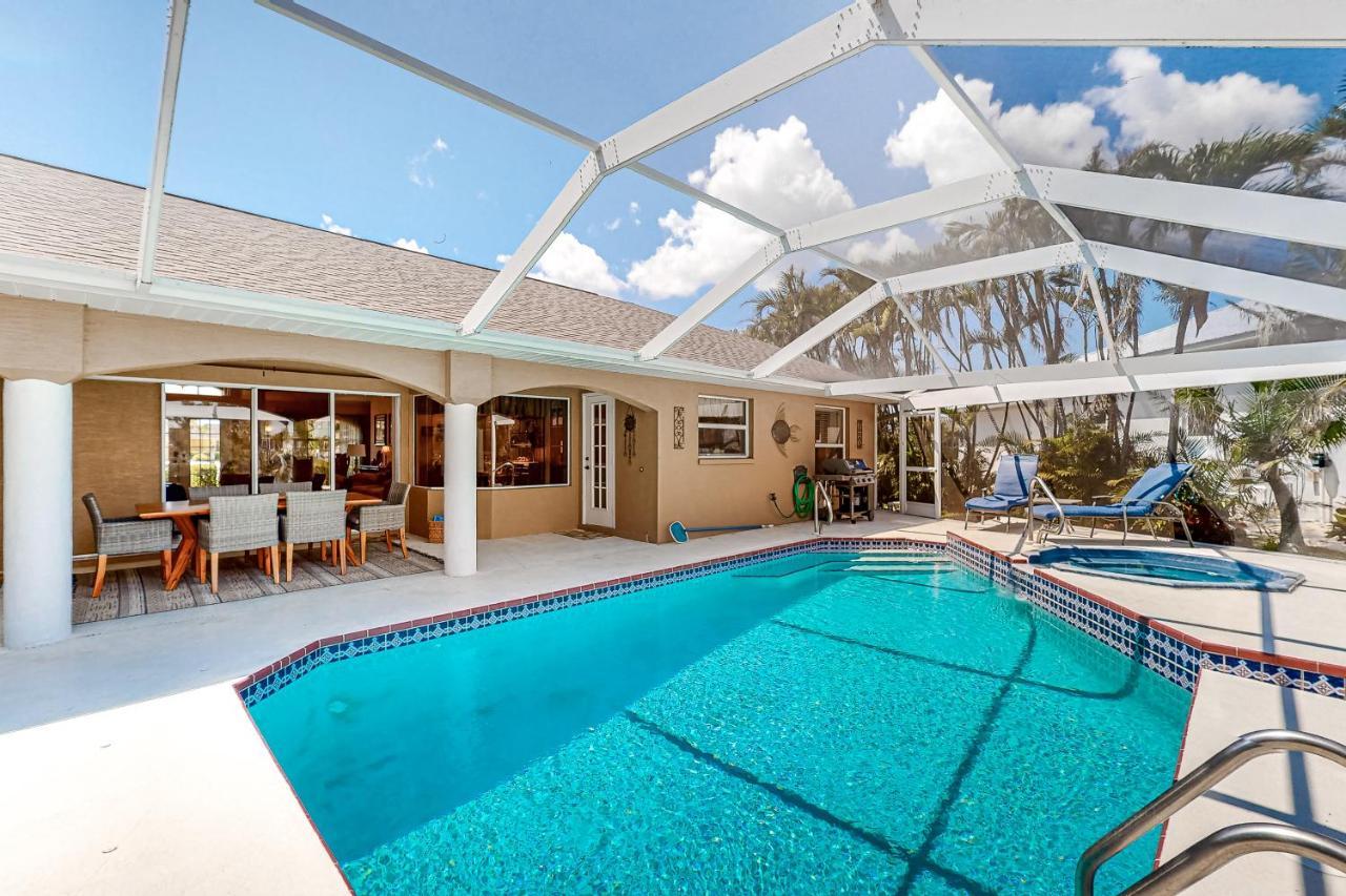 Life At The Canal Cape Coral Exterior photo